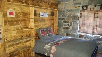 Chambres d'Hôtes Chalet De La Source
