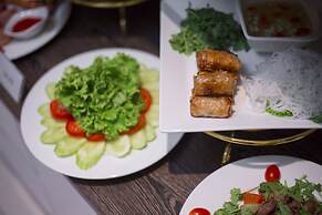 Galliot Central Hotel