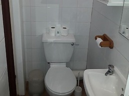 Belroy Hotel