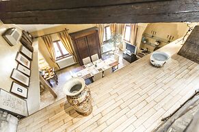 Attic Panoramic View R&R