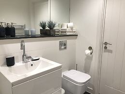 Cosy One Bedroom Apartment By Creatick