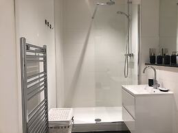 Cosy One Bedroom Apartment By Creatick