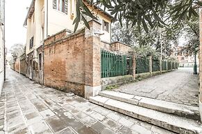 Design District Apartment R&R