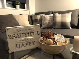 Modern Apartment By Creatick