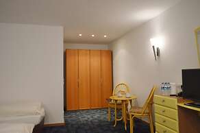 Hotel B8 Voerde