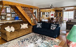 Edelweiss Mountain Haus -- Ev #3386 3 Bedroom Cottage by RedAwning