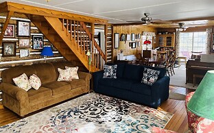 Edelweiss Mountain Haus -- Ev #3386 3 Bedroom Cottage by RedAwning