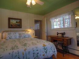 Edelweiss Mountain Haus -- Ev #3386 3 Bedroom Cottage by RedAwning