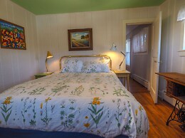 Edelweiss Mountain Haus -- Ev #3386 3 Bedroom Cottage by RedAwning