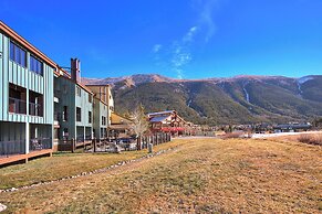 Pet Friendly Ski-In Ski-Out Right By The Lift and Golf Course - FP310 