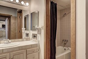 Pet Friendly Ski-In Ski-Out Right By The Lift and Golf Course - FP310 