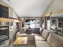 Pet Friendly Ski-In Ski-Out Right By The Lift and Golf Course - FP310 
