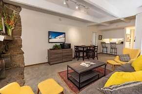 Vail Village condo walking distance to Gondola by RedAwning
