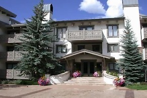 Vail Village condo walking distance to Gondola by RedAwning