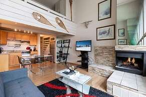 Roomy Condo with Free WiFi & Uncovered Parking by RedAwning