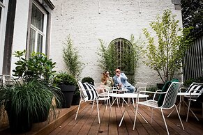 Fitz-Roy Urban Hotel Bar and Garden