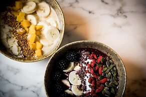 Fitz-Roy Urban Hotel Bar and Garden