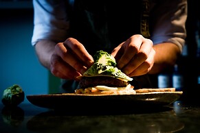 Fitz-Roy Urban Hotel Bar and Garden