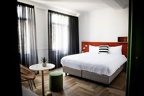 Fitz-Roy Urban Hotel Bar and Garden