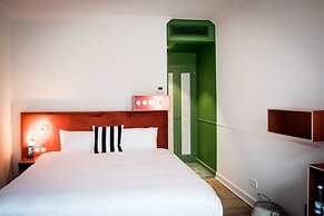 Fitz-Roy Urban Hotel Bar and Garden