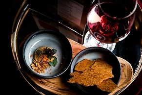 Fitz-Roy Urban Hotel Bar and Garden