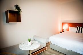 Fitz-Roy Urban Hotel Bar and Garden