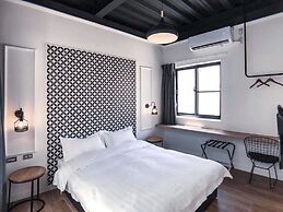 The Gatsby Apartment