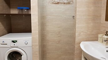 DeLuxe Apartment Akademika Yangelya 2