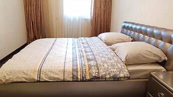 DeLuxe Apartment Akademika Yangelya 2