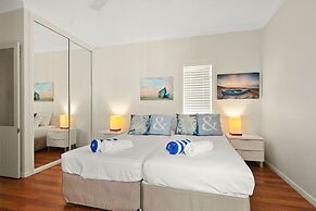 Beachfront Apt In Alamanda Beachfront Resort 25