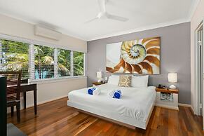 Beachfront Apt In Alamanda Beachfront Resort 25