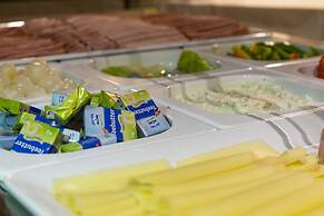 Dorfmeister Business Hotel B&B