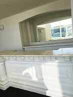 U Suites on Courtenay