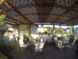 Mariana's Petit Hotel