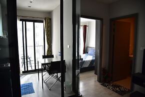 The Base Central Pattaya by Arawat