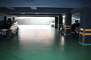 Breakfast at Tiffany's Motel