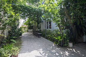 Nanu Garden House Boutique