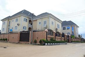 Resdon Hotel and Suites