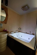 Magnifique Luxury Suites