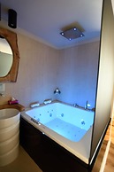 Magnifique Luxury Suites