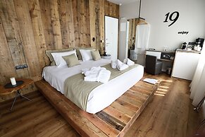 Magnifique Luxury Suites