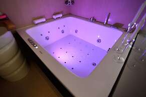 Magnifique Luxury Suites