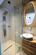 Magnifique Luxury Suites