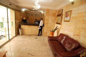 Onyx Hotel and Apartments