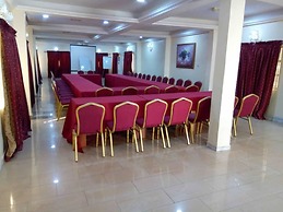 Onyx Hotel and Apartments