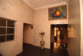 Onyx Hotel and Apartments