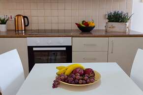 Seaside Luxury Beach Apartment