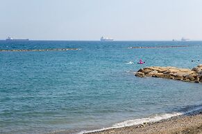 Seaside Luxury Beach Apartment