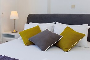 Seaside Luxury Beach Apartment