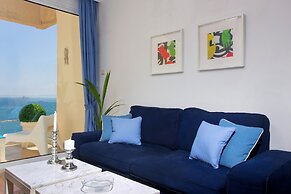 Seaside Luxury Beach Apartment